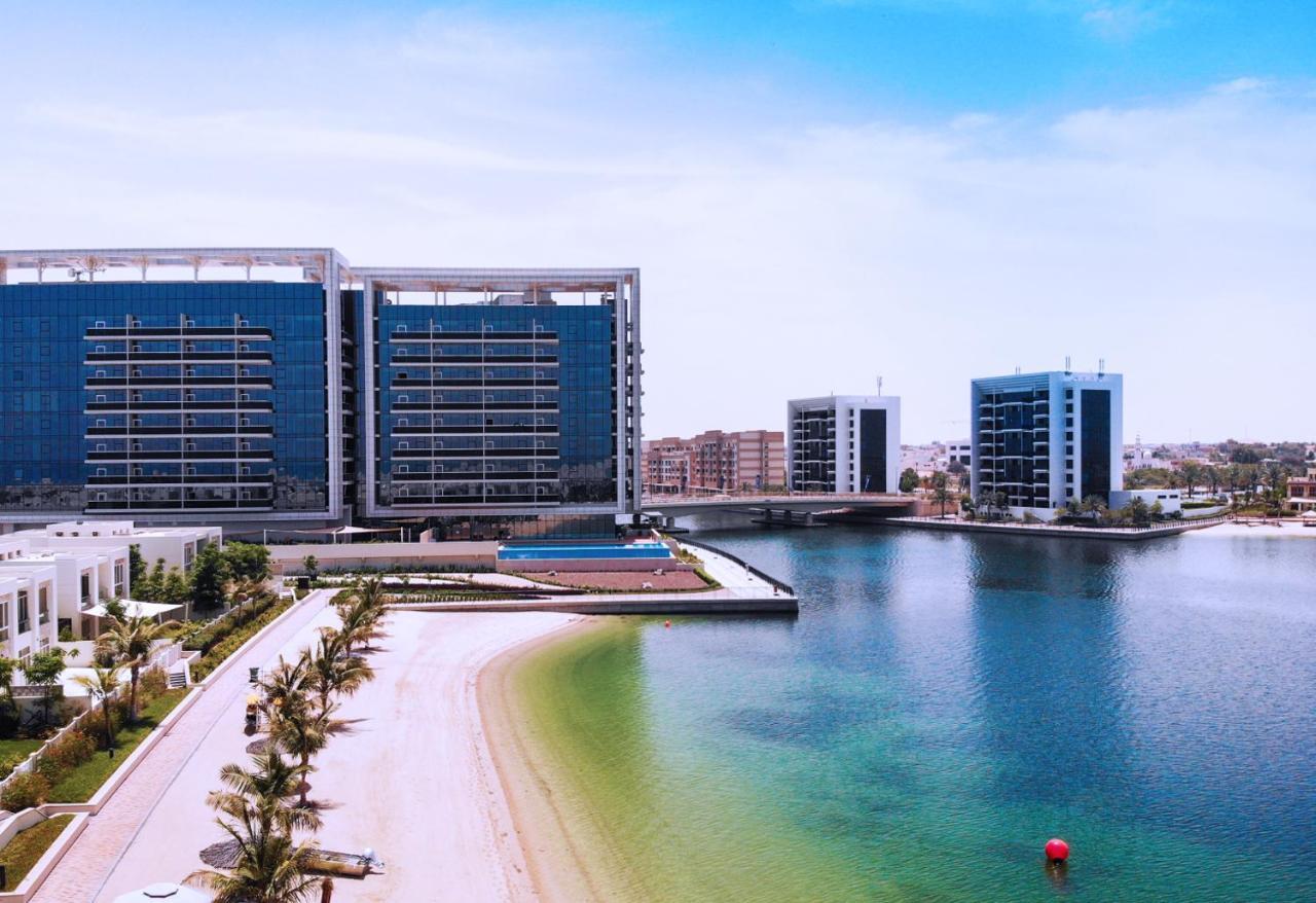 Live In The Middle Of Lagoons And Sea Apartment
